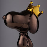 Crowned Presence – Smoked Metallic Royal Sculpture